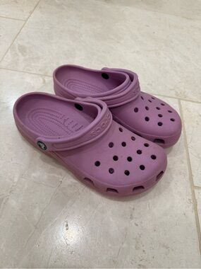 Classic crocs clogs lilac purple RARE COLOR men’s 6/ women’s 8